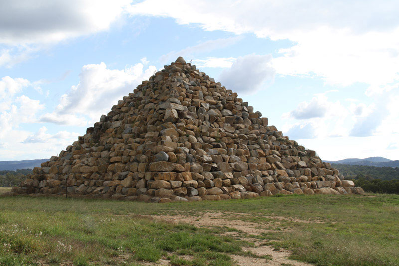ballandean pyramid queensland australia folly 10 Extravagant Buildings That Serve No Purpose