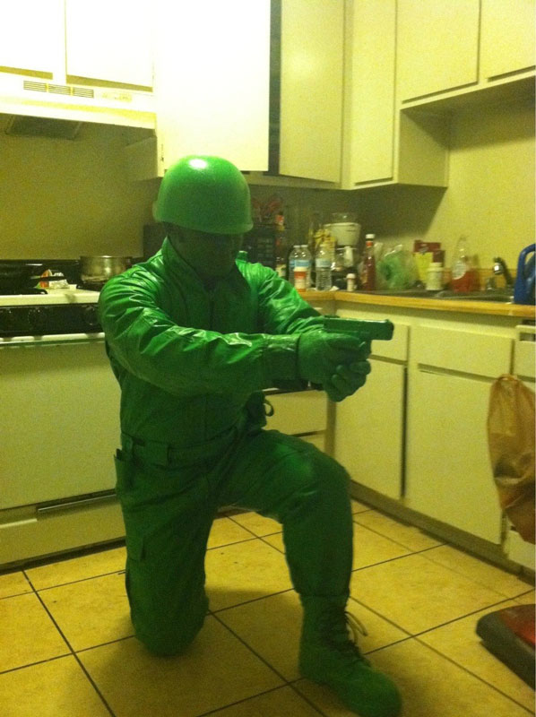 plast green army man halloween costume 23 Funny and Creative Halloween Costumes