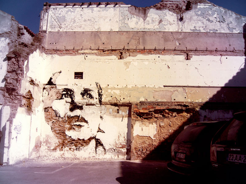 portraits chiseled into walls street art vhils alexandre farto 6 15 Street Art Portraits Chiseled Into Walls