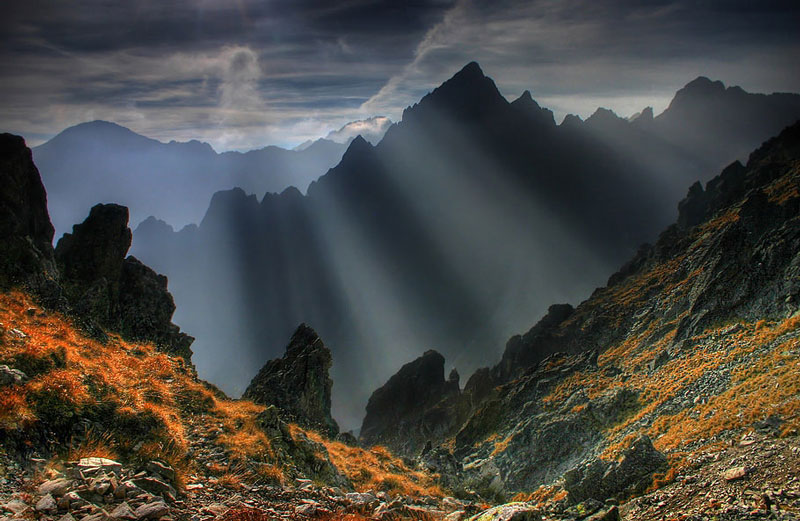 tatra mountains tatras tallest in poland and slovakia 5 Beautiful Sun Kissed Landscape Photos Bathed in Fog
