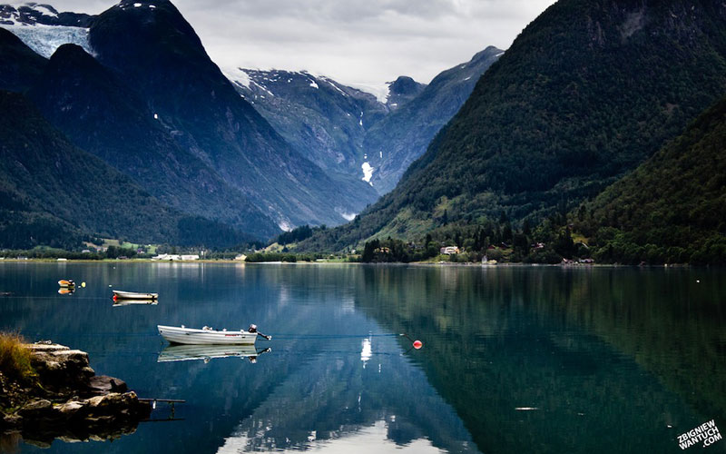 5 fjaerland norway An Incredible Photo Tour of Norway
