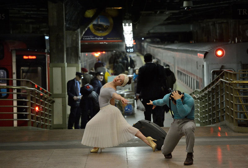 dancers among us grand central station orlando martinez sarahsadie newett The Dancers Among Us [21 Pics]