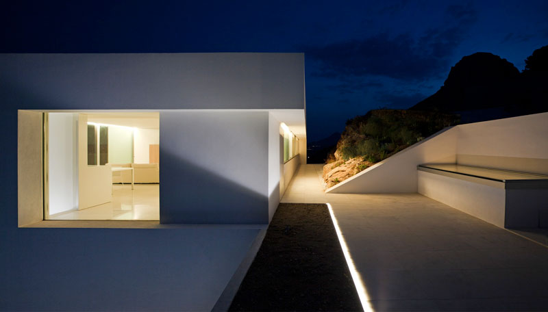 minimalist house on cliff fran silvestre arquitectos 10 A Cliffside Home Overlooking the Mediterranean