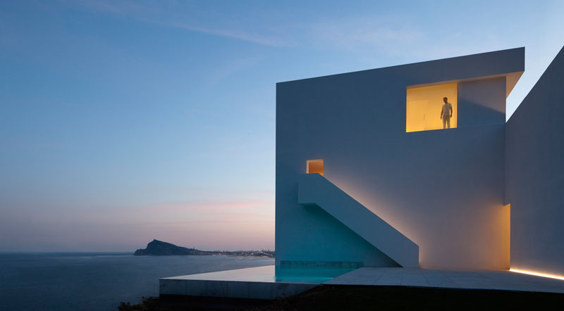 minimalist house on cliff fran silvestre arquitectos 4 A Cliffside Home Overlooking the Mediterranean