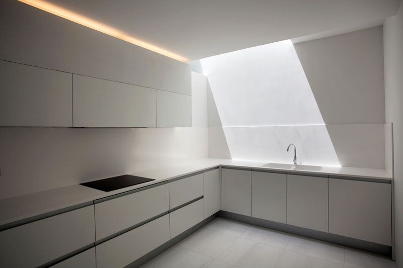 minimalist house on cliff fran silvestre arquitectos 5 A Cliffside Home Overlooking the Mediterranean
