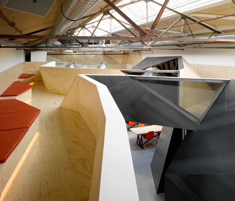 red bull office amsterdam netherlands sid lee architecture 6 Red Bull Amsterdams Shipping Yard Office [25 pics]
