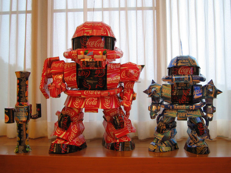robots  made from aluminum cans japanese artist makaon