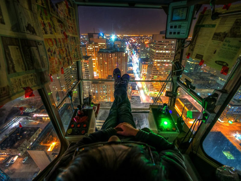 crane-operator's-view-night-time-toronto-rooftopping