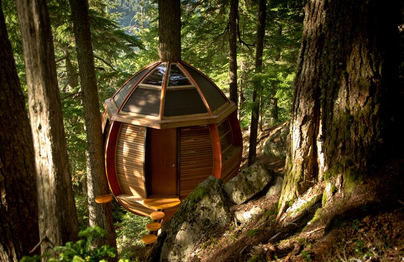 HemLoft secret treehouse hiding in the woods of whistler canada (1)
