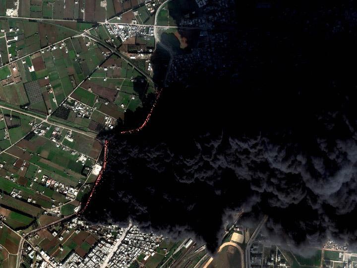 Homs-Syria-2-15-12-pipeline-fire digitalglobe satellite image