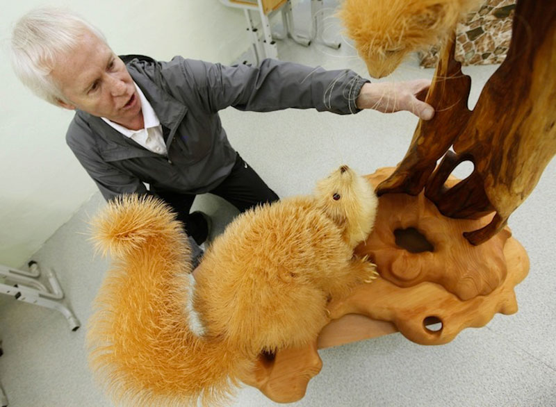 wood-chip animal sculptures by sergei bobkov (5)