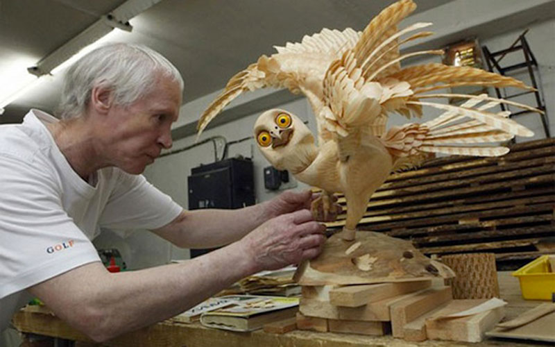 wood-chip animal sculptures by sergei bobkov (8)