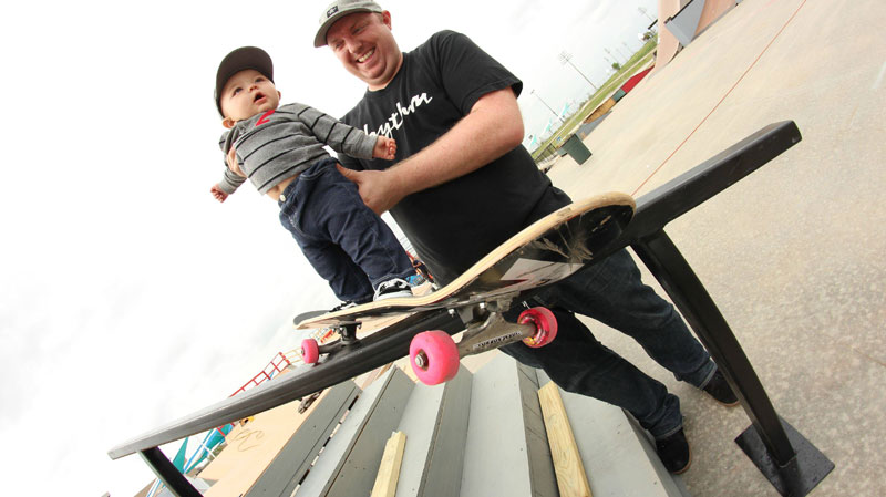 baby on skateboard grinding rail original with dad Picture of the Day: Baby on Board