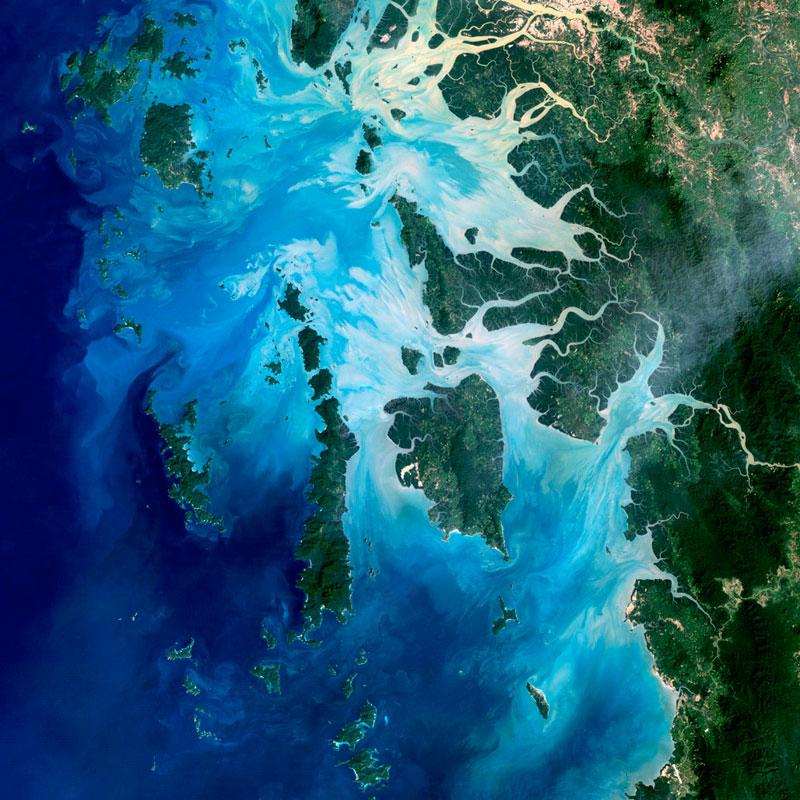mergui archipelago myanmar landsat satellite image Saturns 2000 km Wide Hurricane Eye