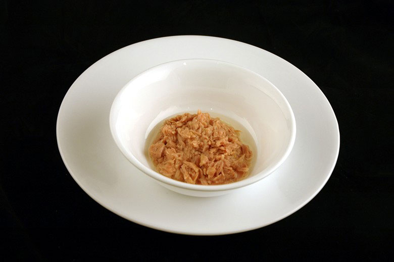 200 calories of canned tuna in oil 102 grams 3 What 200 Calories of Various Foods Looks Like