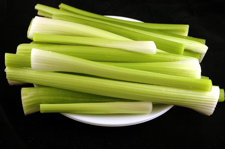 200-calories-of-Celery-1425-grams-50