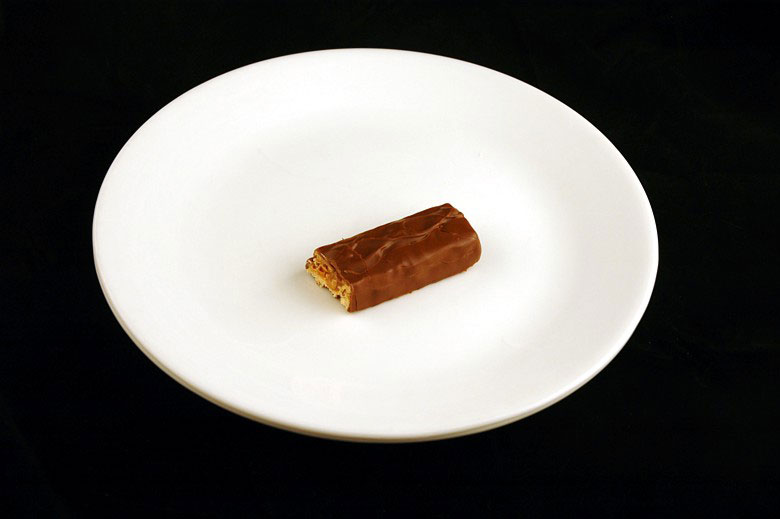 200 calories of snickers bar 41 grams 1 What 200 Calories of Various Foods Looks Like
