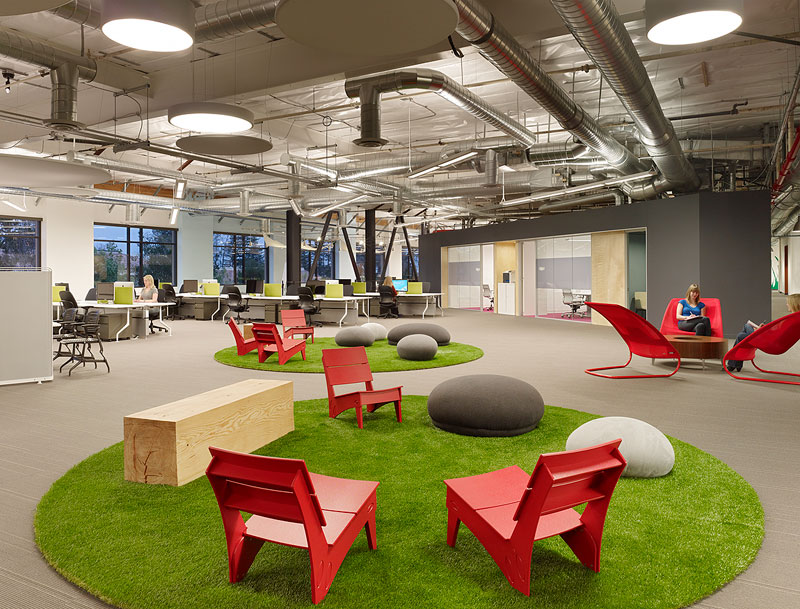 skype na headquarters palo alto offices by blitz matthew millman 7 This 1,100 ft long Office Desk Seats All 125 Employees