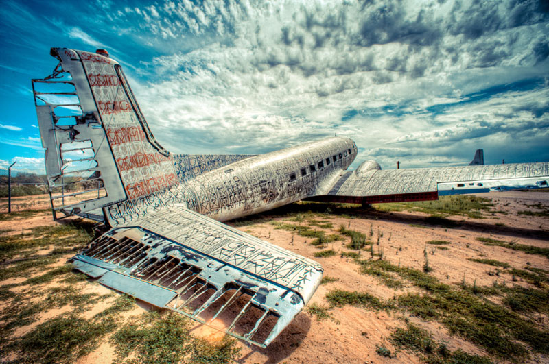 the boneyard project art on old planes (1)