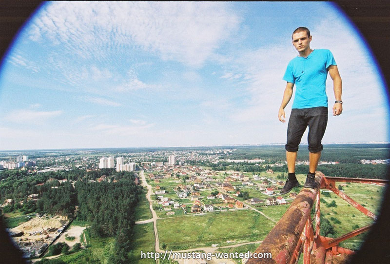 extreme rooftopping skywalking photos mustang-wanted russia (19)