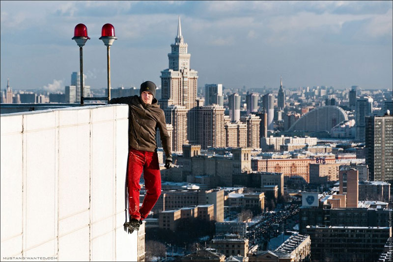 extreme rooftopping skywalking photos mustang-wanted russia (6)