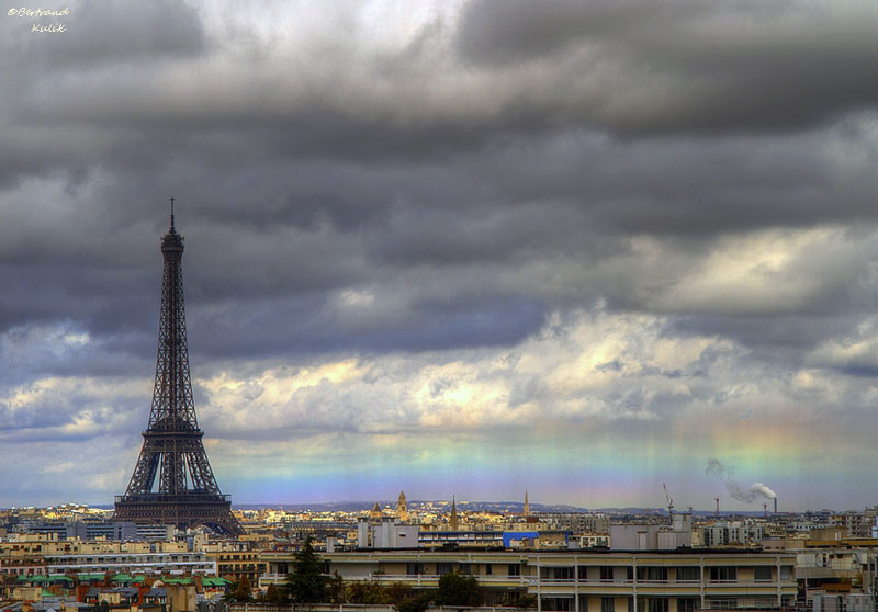 horizon rainbow in paris Picture of the Day: A Horizon Rainbow in Paris