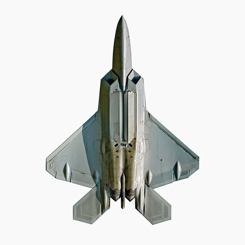 Jeffrey_Milstein_Lockheed_Martin_F_22A_Raptor_directly-overhead