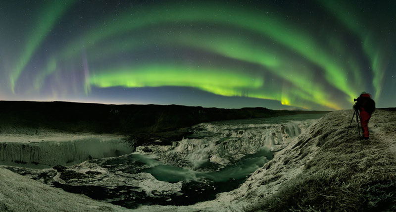 aurora over frozen gullfoss waterfalls iceland Picture of the Day: Northern Paradise