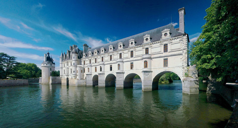 Chateau_de_Chenonceau_loire_valley_france-cher-river