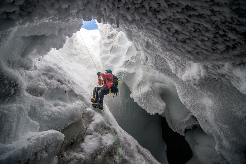Mount-Erebus-Ice-Cave