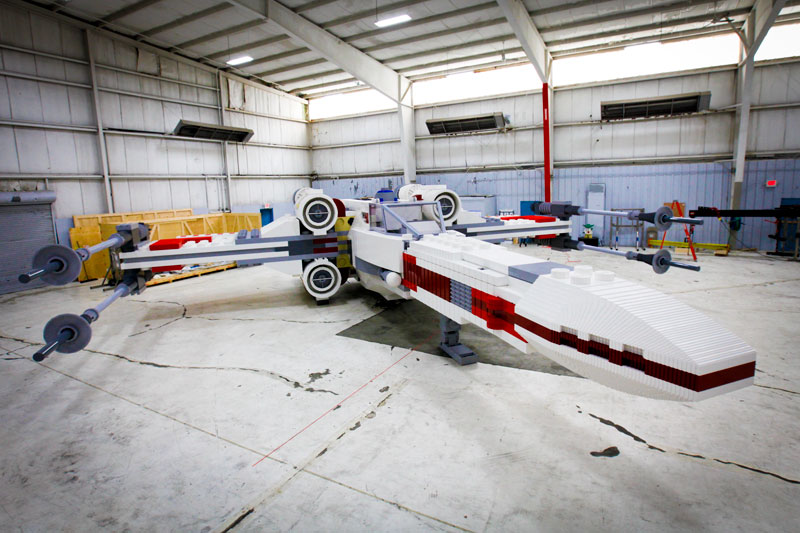 lego star wars x-wing largest lego sculpture ever (4)