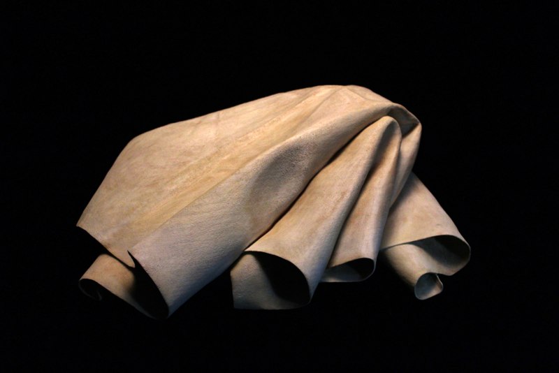 tom eckert wood cloth sculptures hyperrealistic (17)