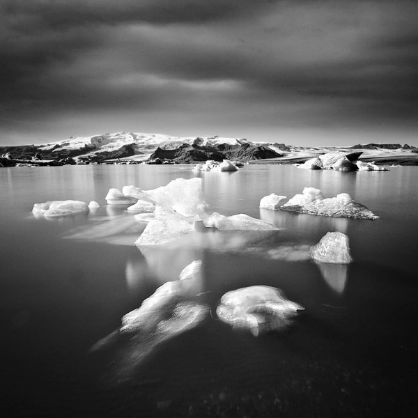 black and white photo tour of iceland peter zeglis (13)
