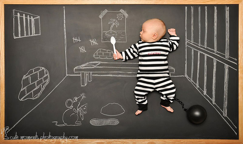 chalkboard advenutres of a newborn baby (6)