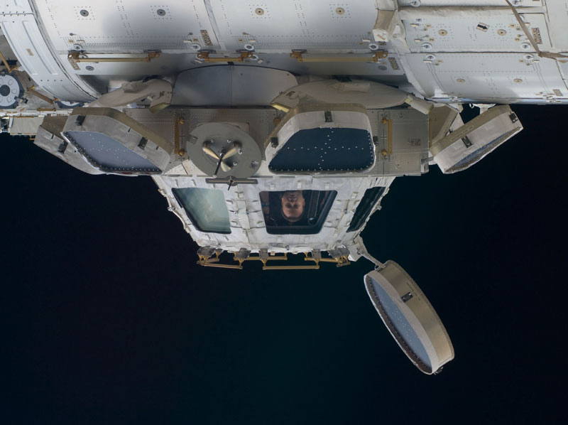iss cupola the window to the world (3)