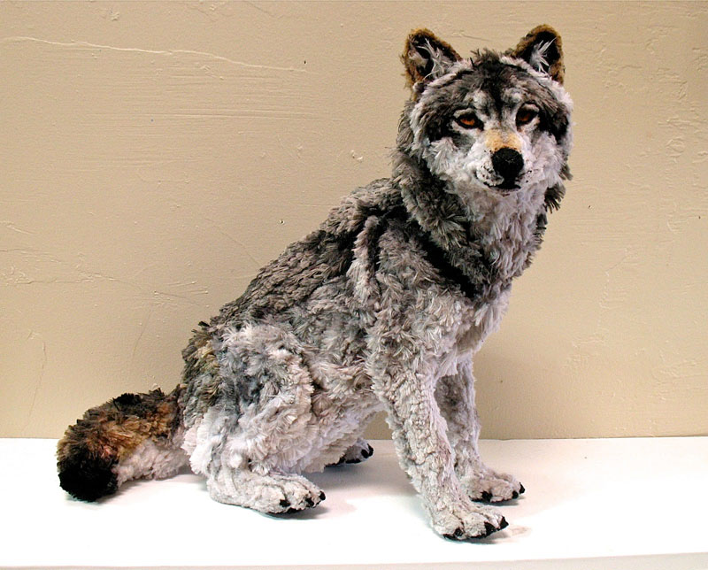 pipe cleaner wolf by lauren ryan 1 15 Sculptures Made from Old Watch Parts