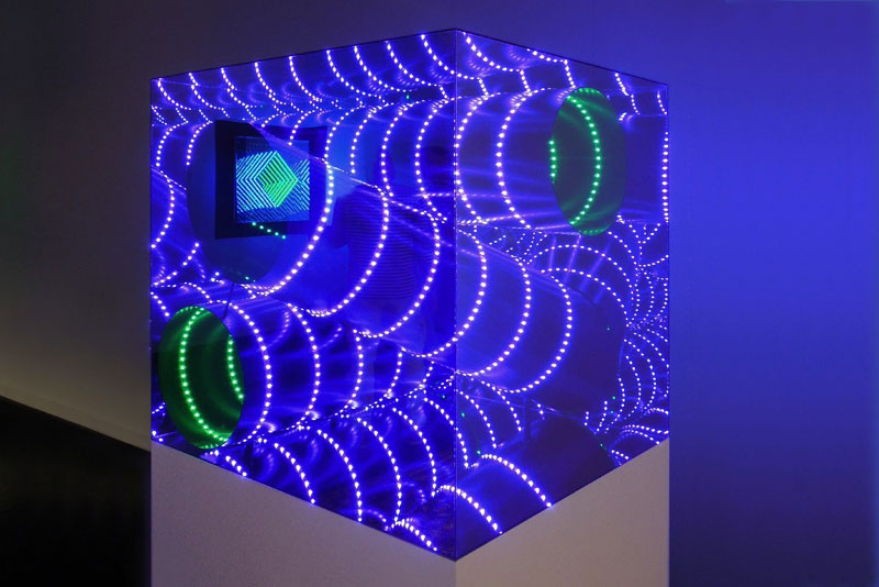 infinite LED artworks plexiglass mirrors hans kotter (7)