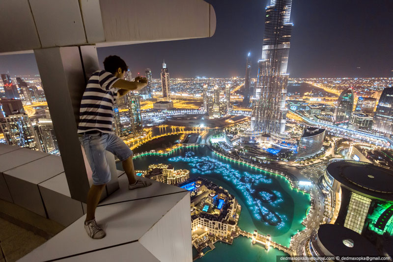 rooftopping dubai urban exploration vadim makhorov 5 12 Photos That Look Straight Down from Perilous Heights