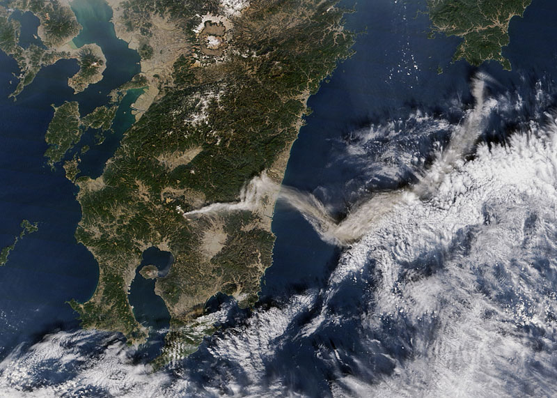 Shinmoe-dake Volcano Erupts on Kyushu from space aerial nasa