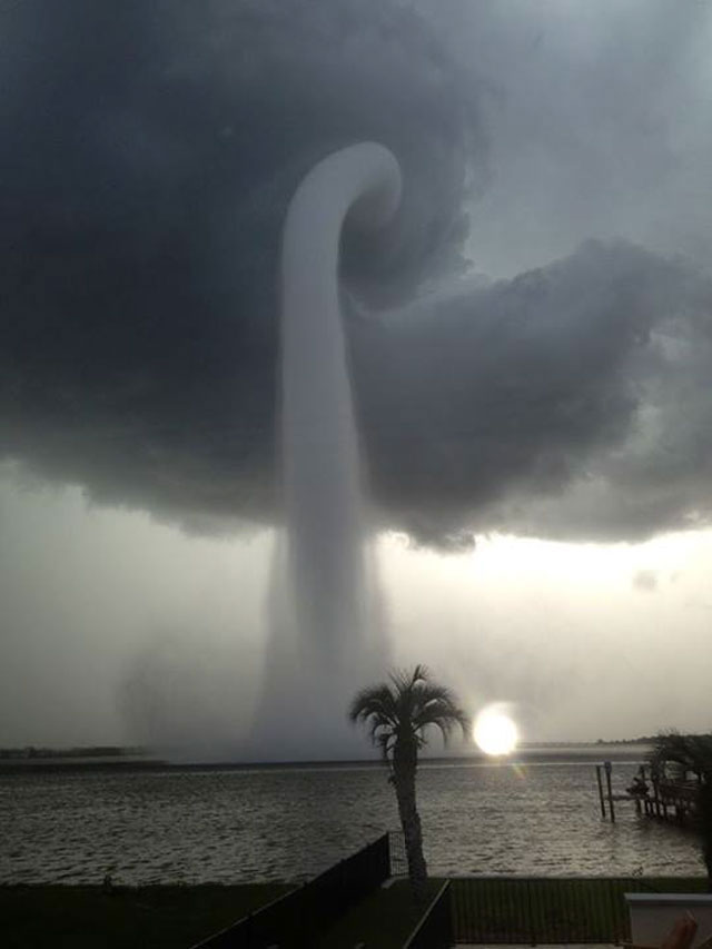 waterspout tampa bay florida atlantic ocean Picture of the Day: The Ocean Tornado