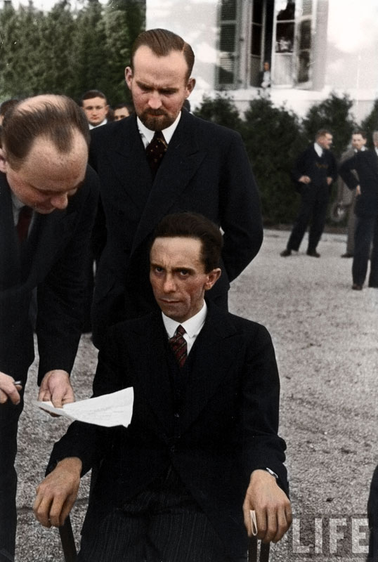 Joseph-Goebbels-scowling-at-photographer-Albert-Eisenstaedt-after-finding-out-he's-jewish,-ca