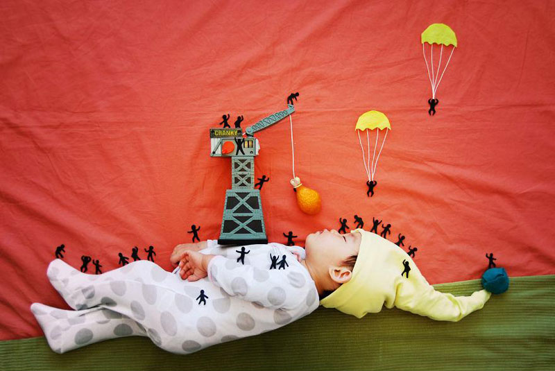 artist-queenie-liao-turns-nap-time-into-adventure-for-baby-son (6)