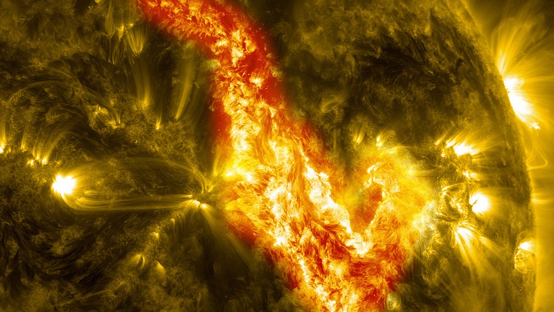 Filament Eruption Creates 'Canyon of Fire' on the Sun