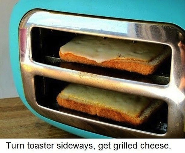 GRILLED-CHEESE-IN-TOASTER-LIFE-HACK
