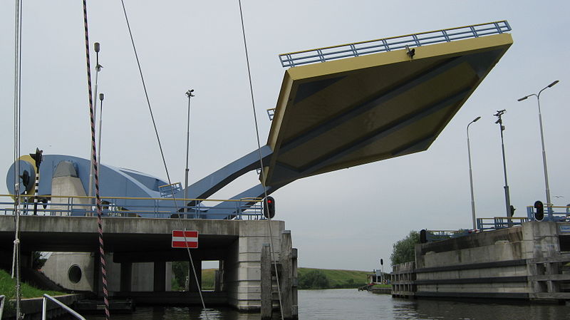 Slauerhoffbrug leeuwarden netherlands slauerhoff flying drawbridge (3)