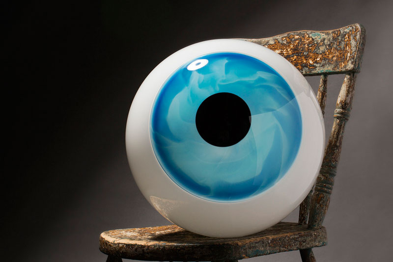 glass eye sigga heimis glasslab Stunning Glass Blown Animal Sculptures by Scott Bisson