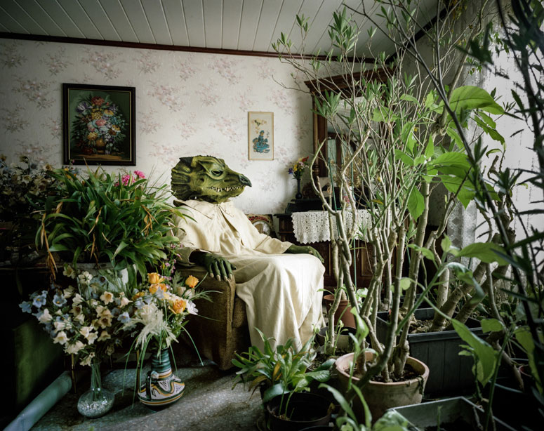 portraits of cosplayers at home by klaus pichler (8)