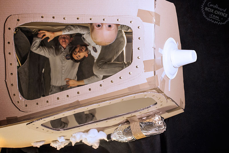 apollo13 Parents Recreate Movie Scenes with baby Son and cardboard