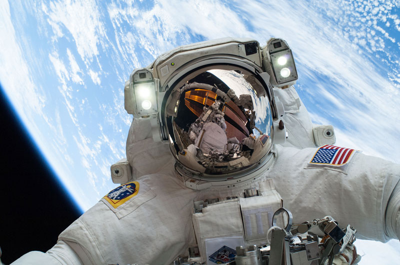 space selfie mike hopkins nasa dec 24 2013 Picture of the Day: The Space Selfie