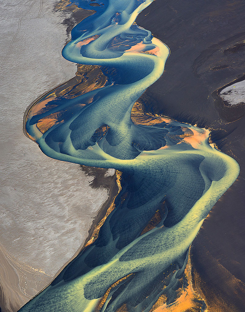 aerial photos of iceland look like absract paintings by andre ermolaev (9)